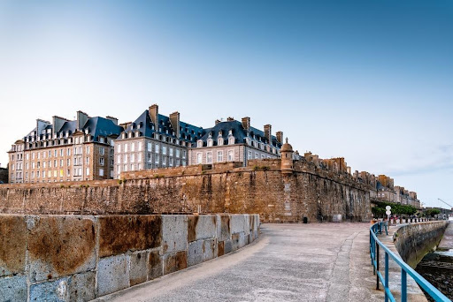 Vue panoramique depuis les remparts de Saint-Malo