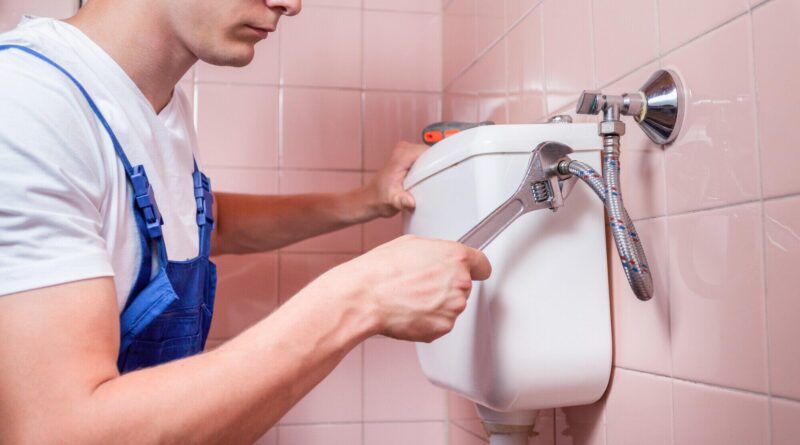 Solutions de plomberie – réparation d’un robinet qui fuit